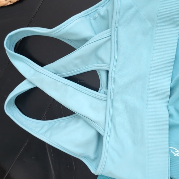Alphalete Amplify ocean ombre set in medium - Picture 4 of 5